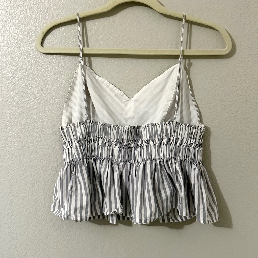 Express Striped Ruched Crop Top - Picture 3 of 4